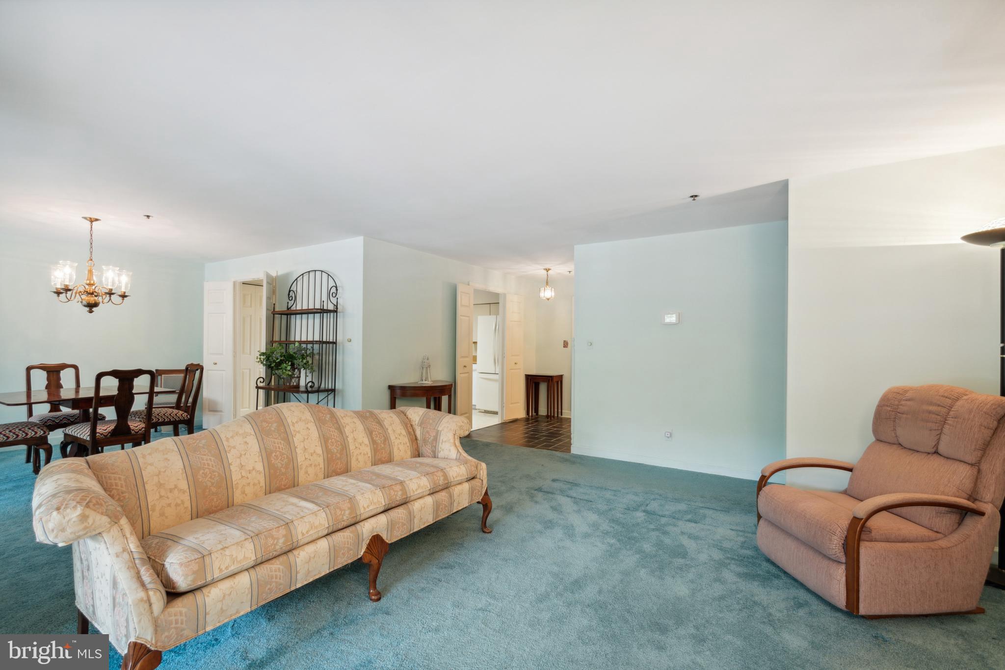 3 SOUTHERLY COURT Unit: 201