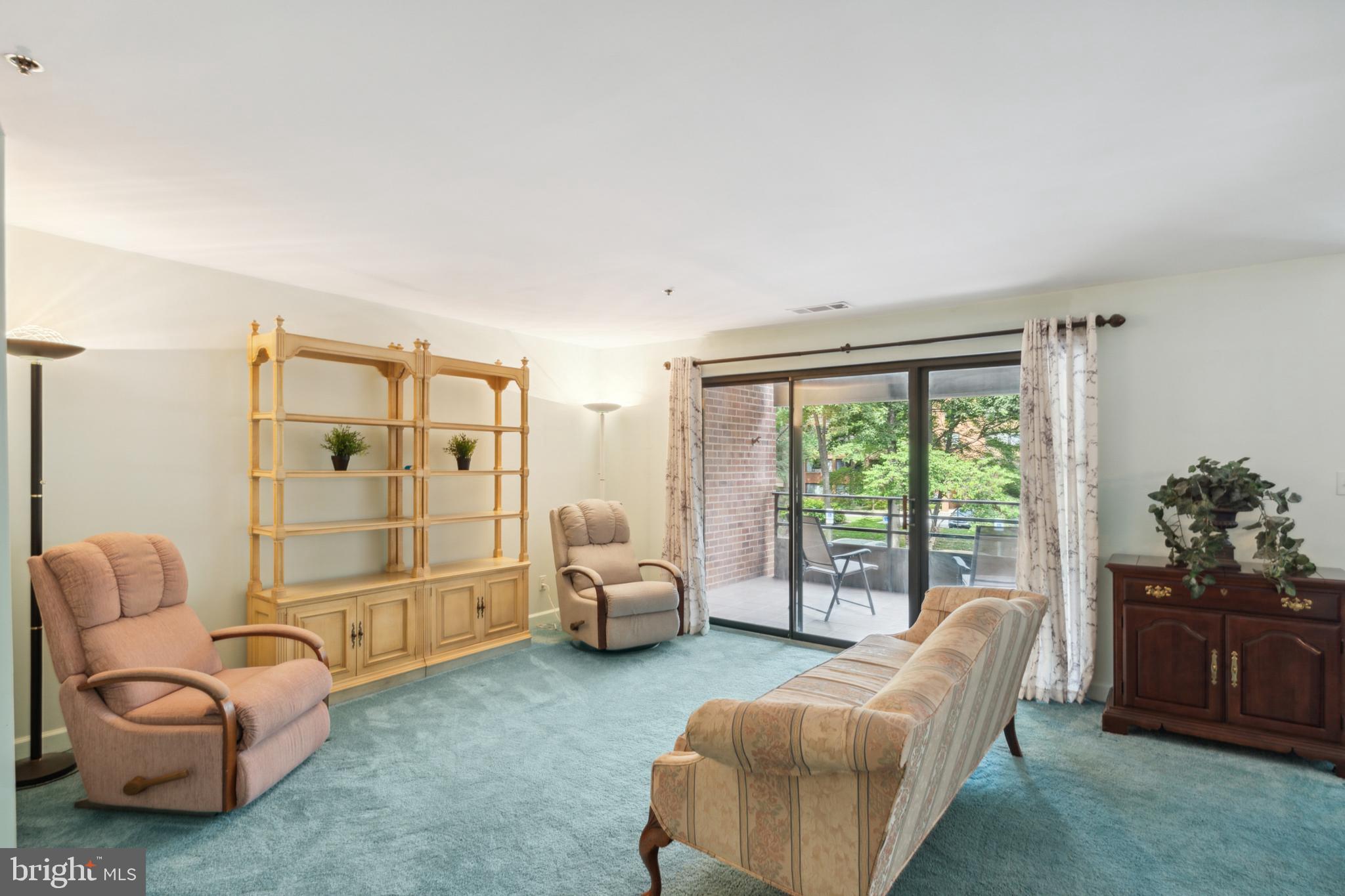 3 SOUTHERLY COURT Unit: 201