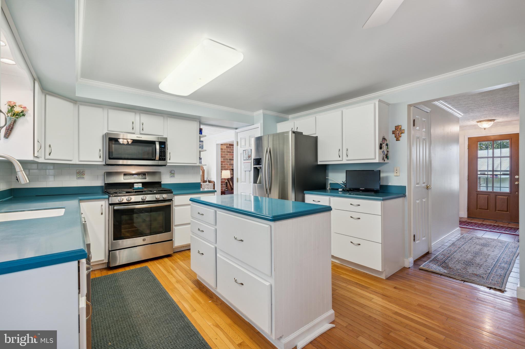 1319 MALBAY DRIVE