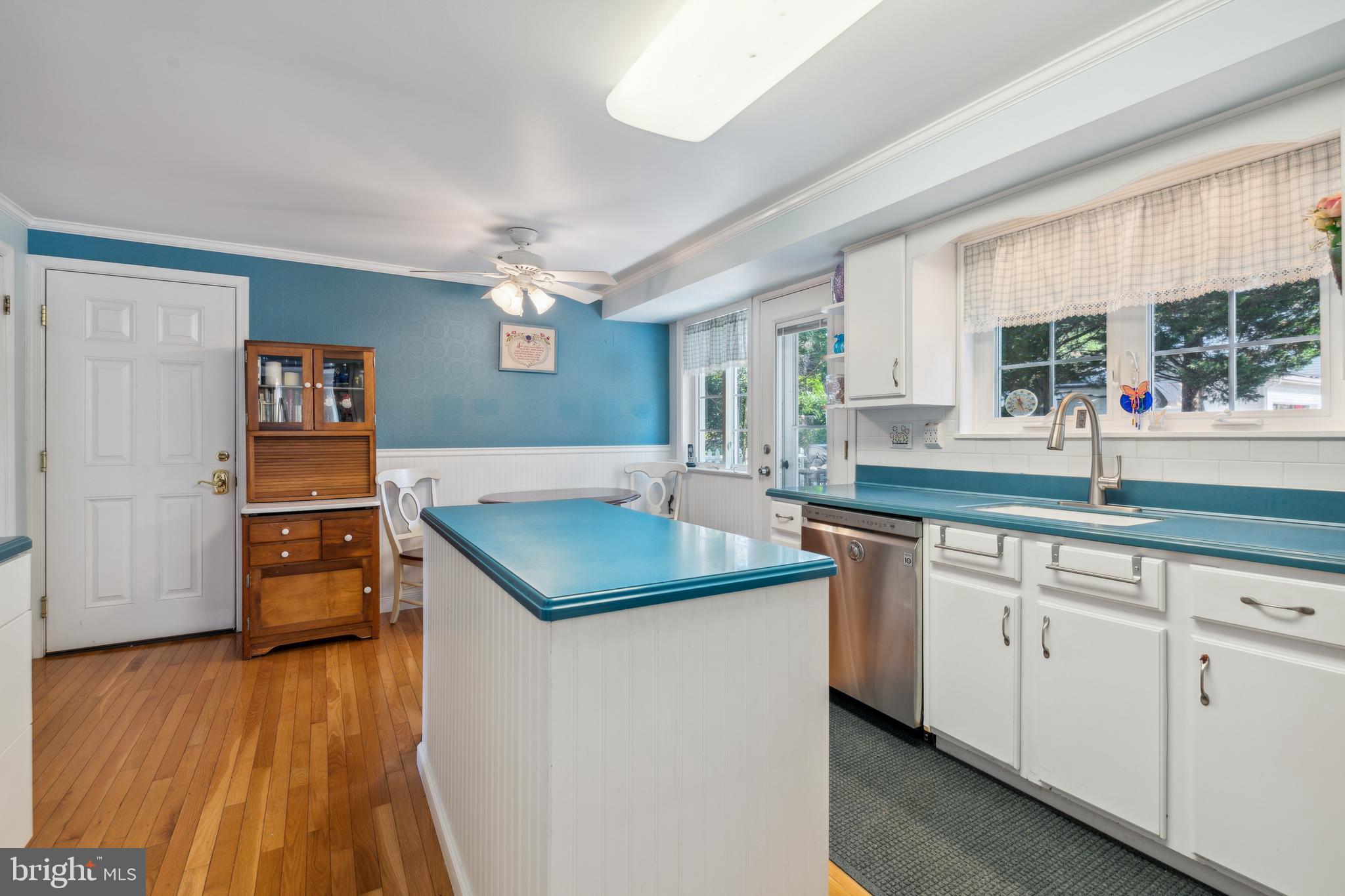 1319 MALBAY DRIVE