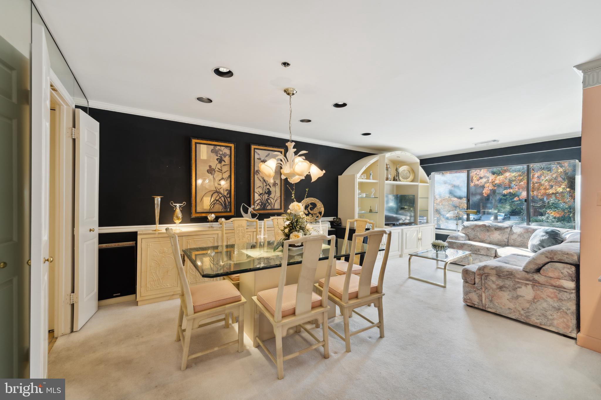 1 Southerly COURT Unit: 202