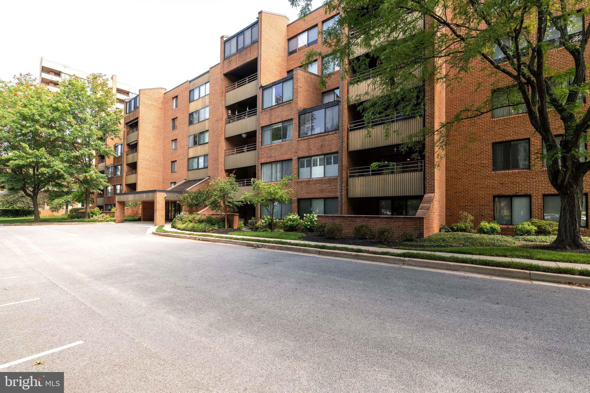 1 Southerly COURT Unit: 202