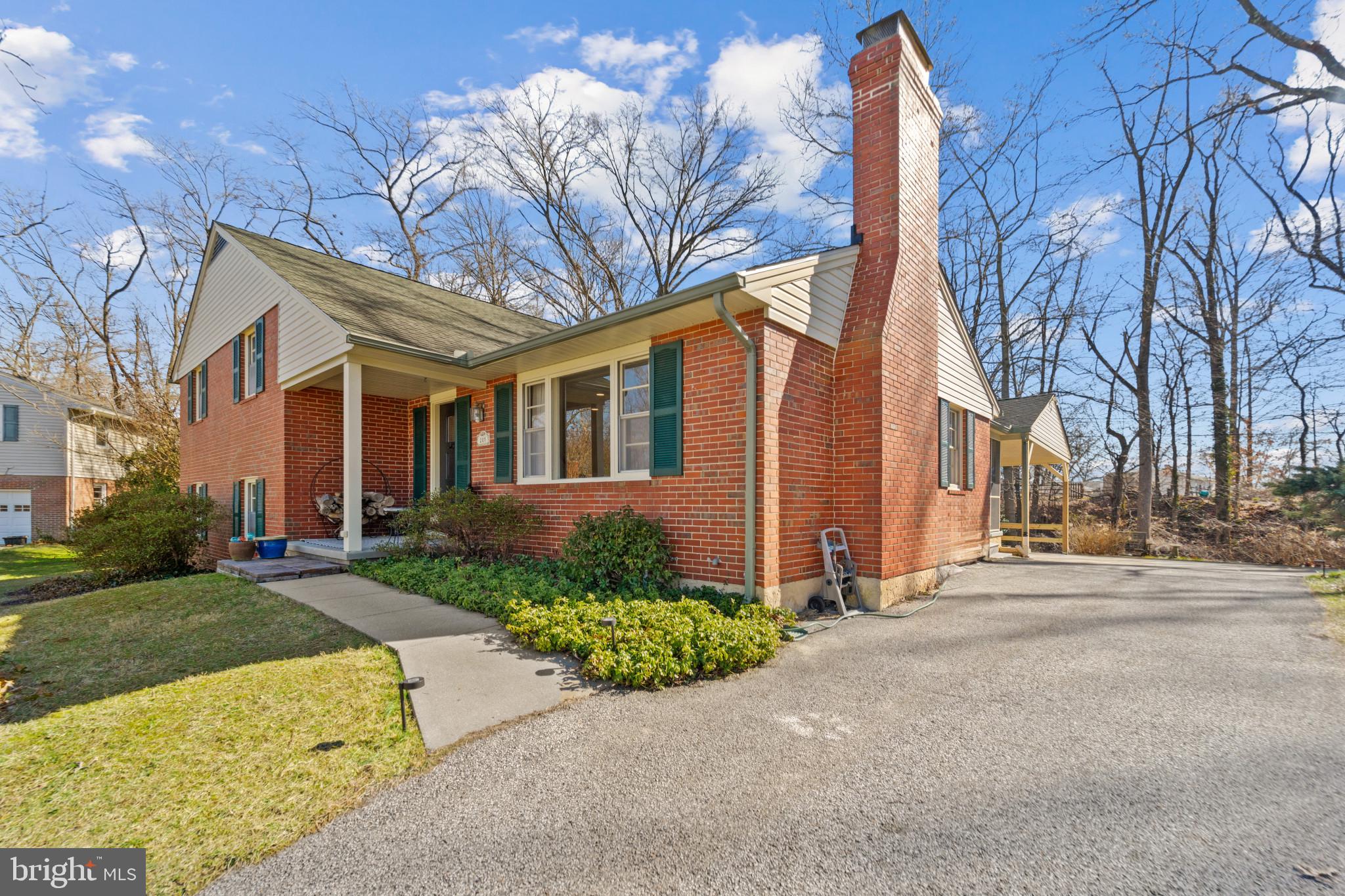 205 Lynncrest Court