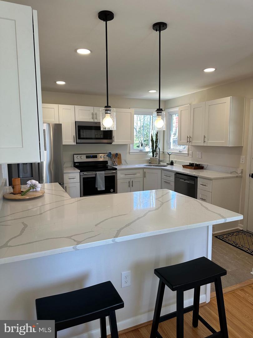 205 Lynncrest Court