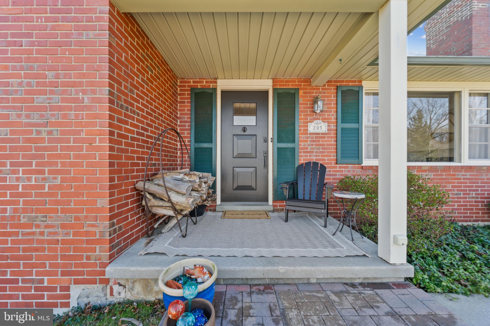 205 Lynncrest Court