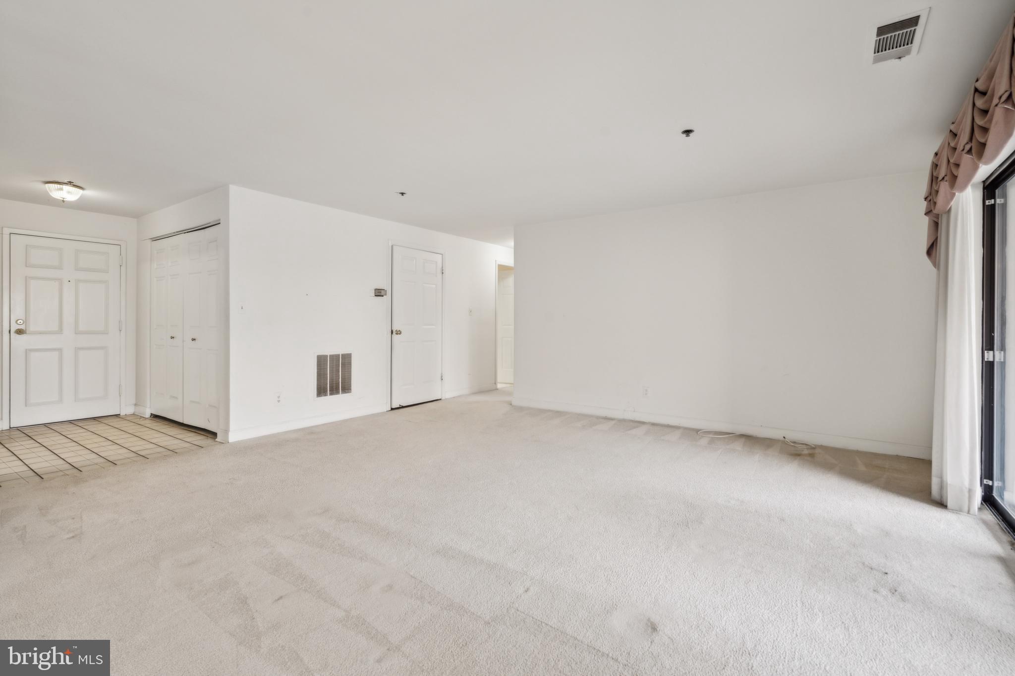 2 Southerly Ct #401