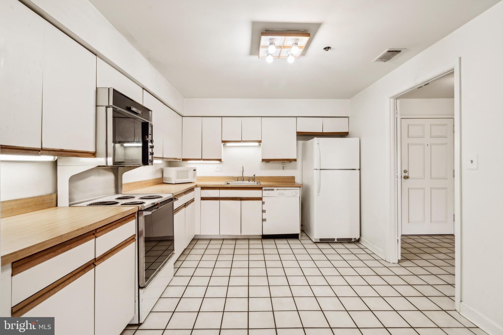 2 Southerly Ct #401