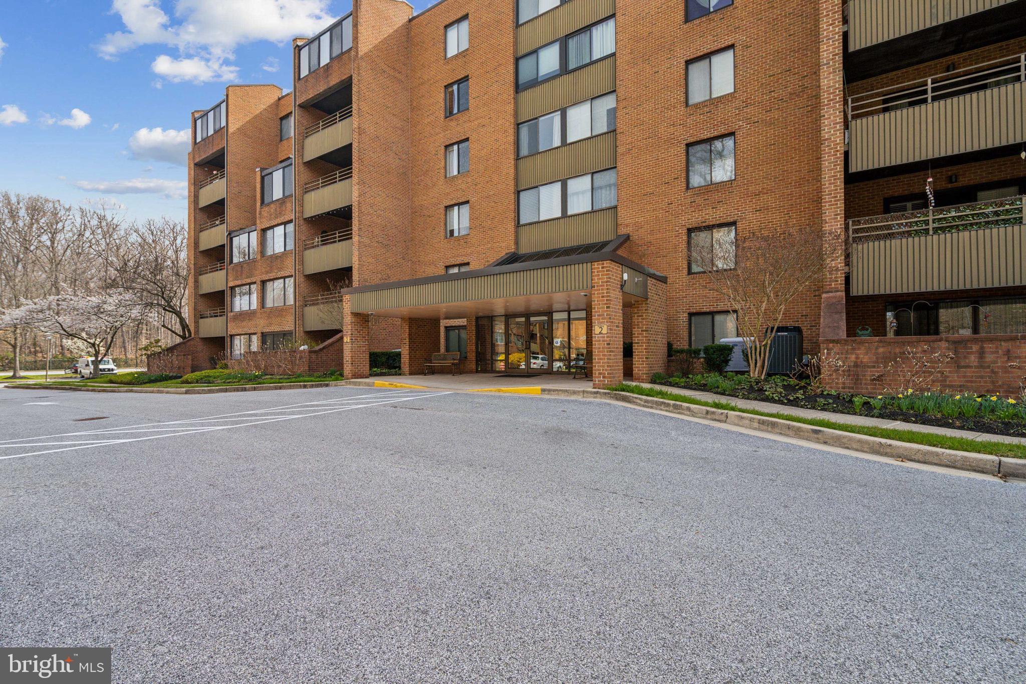 2 Southerly Ct #401