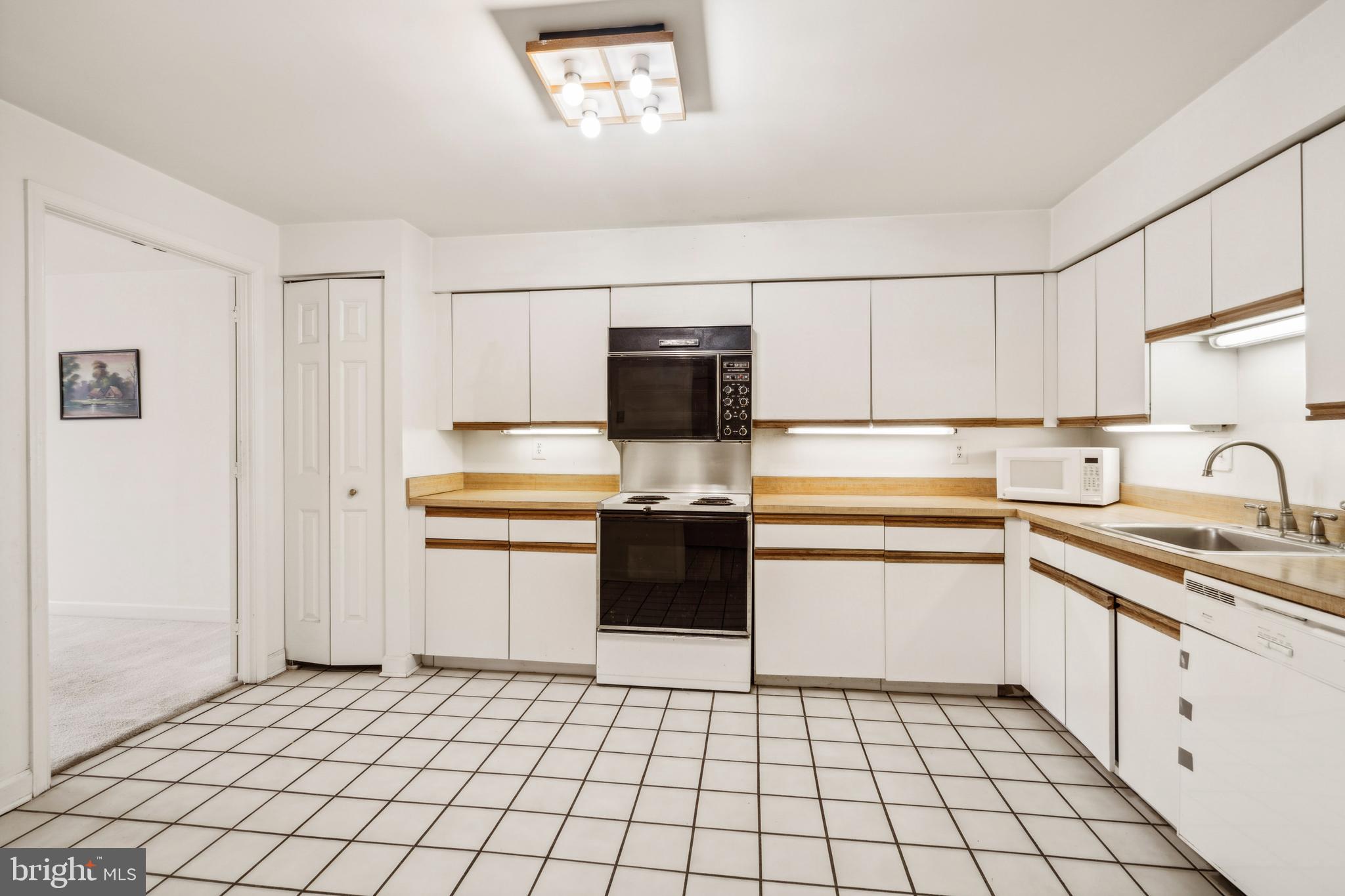 2 Southerly Ct #401