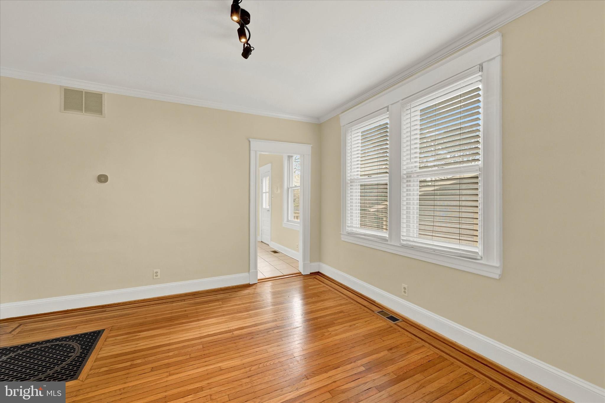 6509 Maplewood Rd