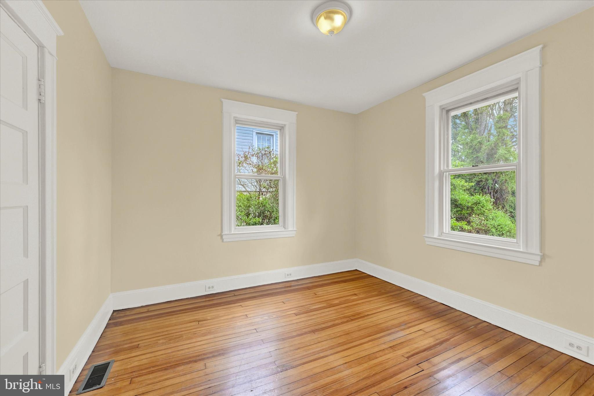 6509 Maplewood Rd