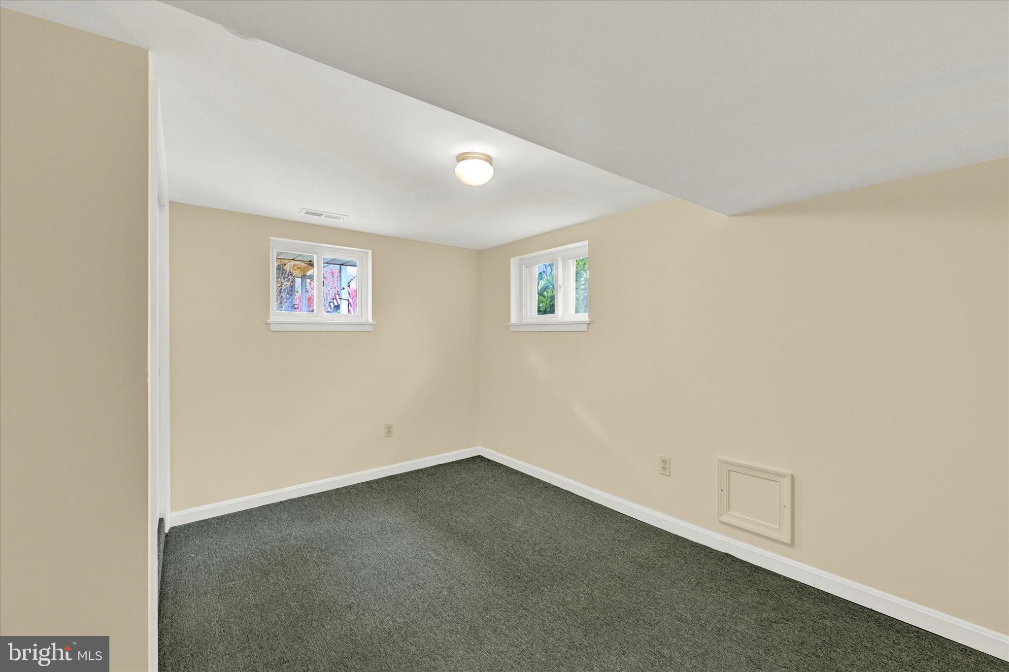 6509 Maplewood Rd