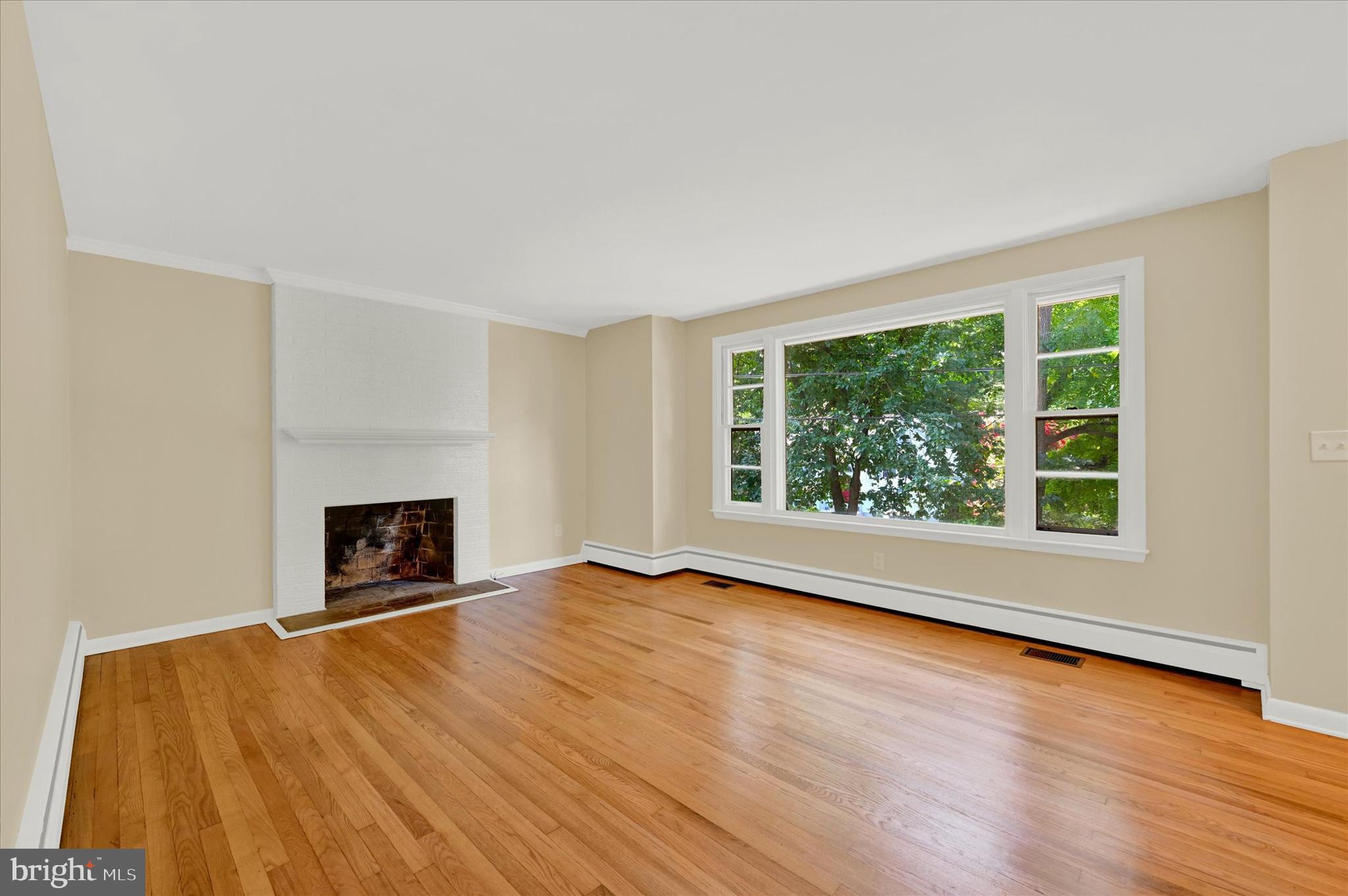 1028 Saint Albans Rd