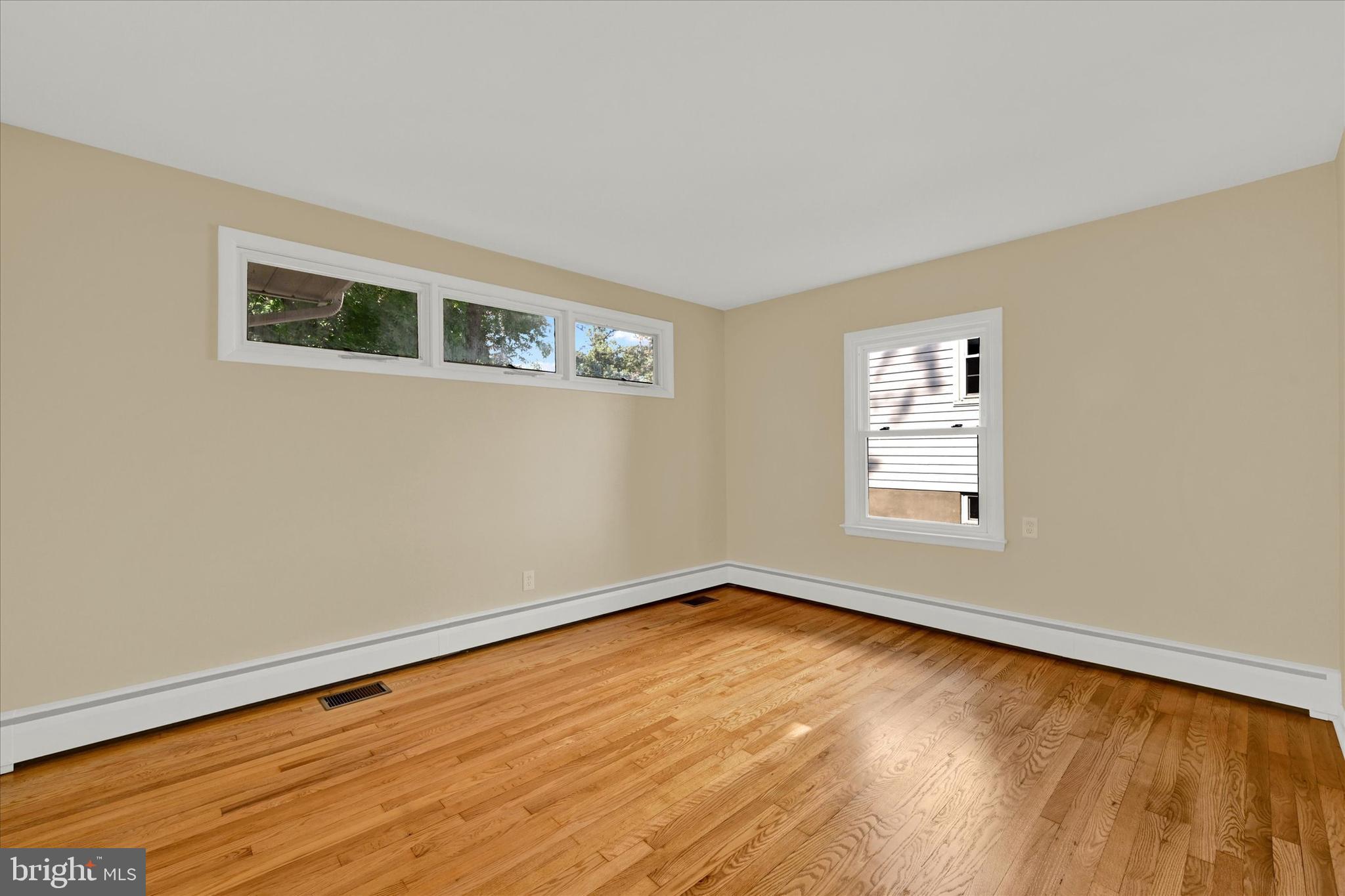 1028 Saint Albans Rd