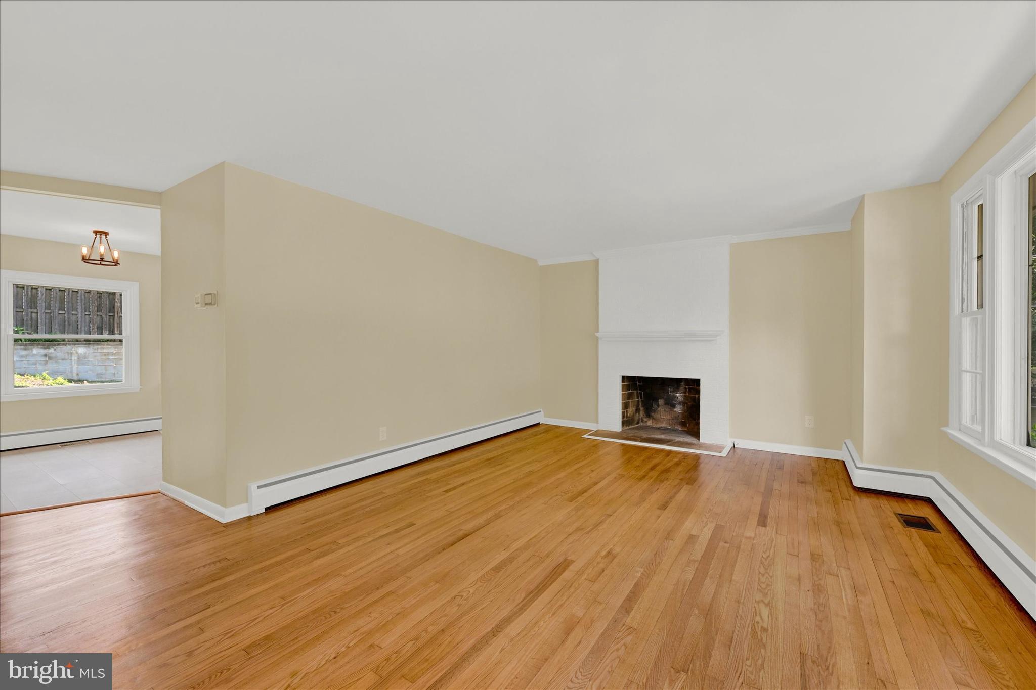 1028 Saint Albans Rd
