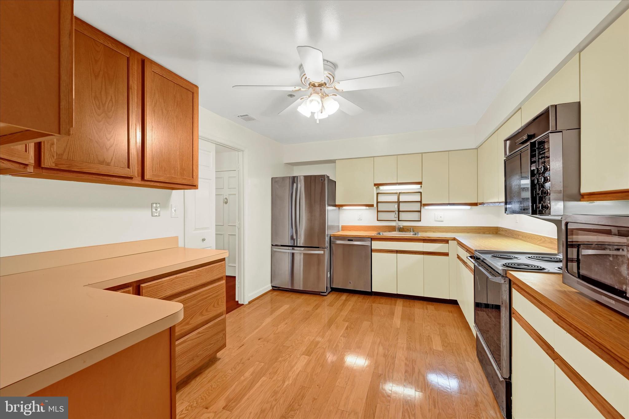 2 Southerly Ct #204