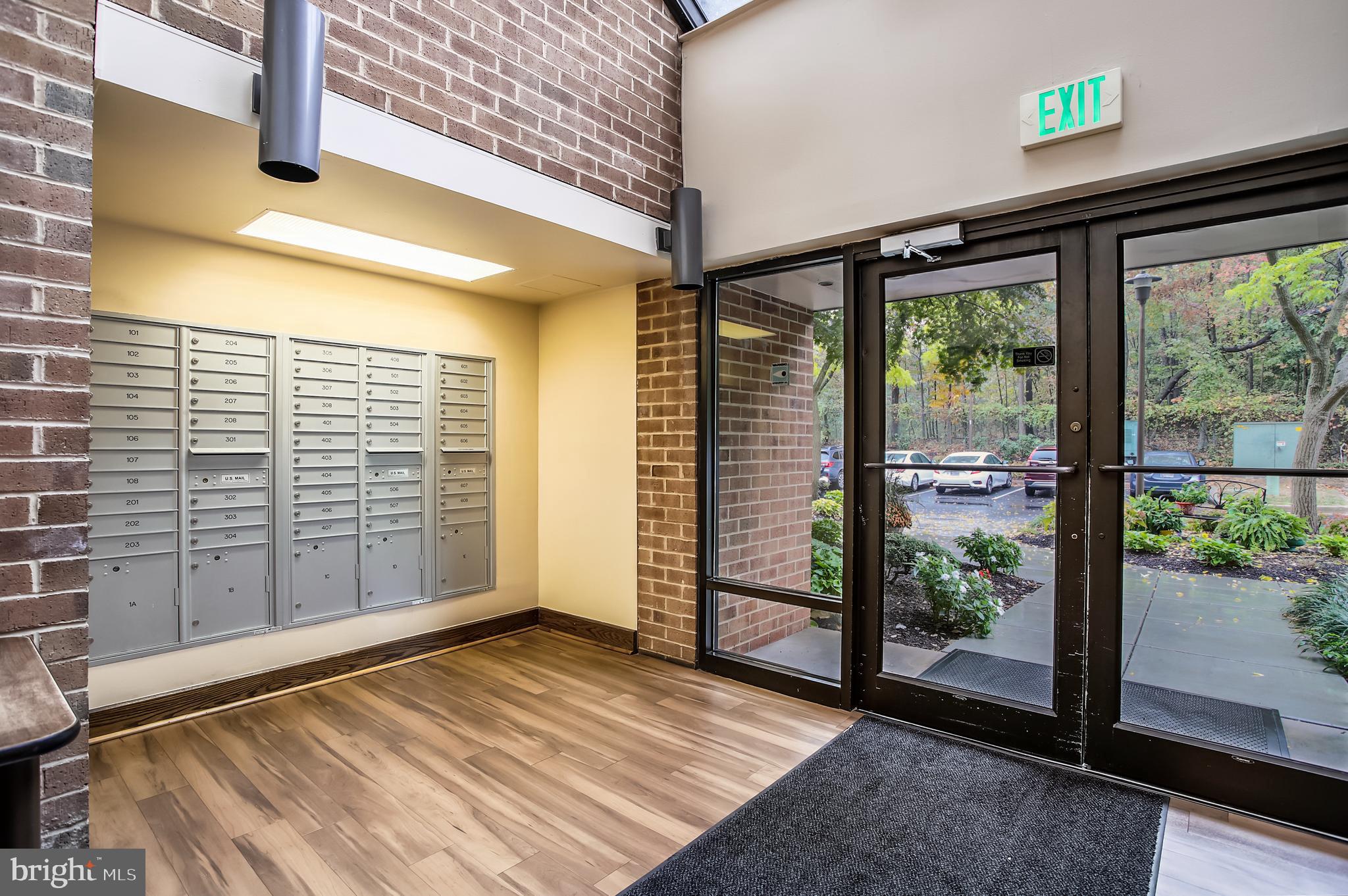2 Southerly Ct #204