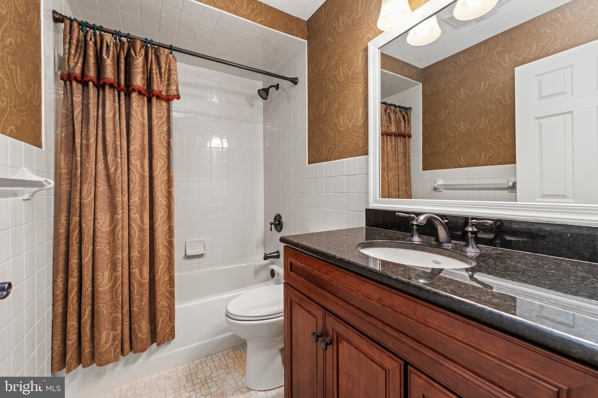 6 FOUNDRY CT