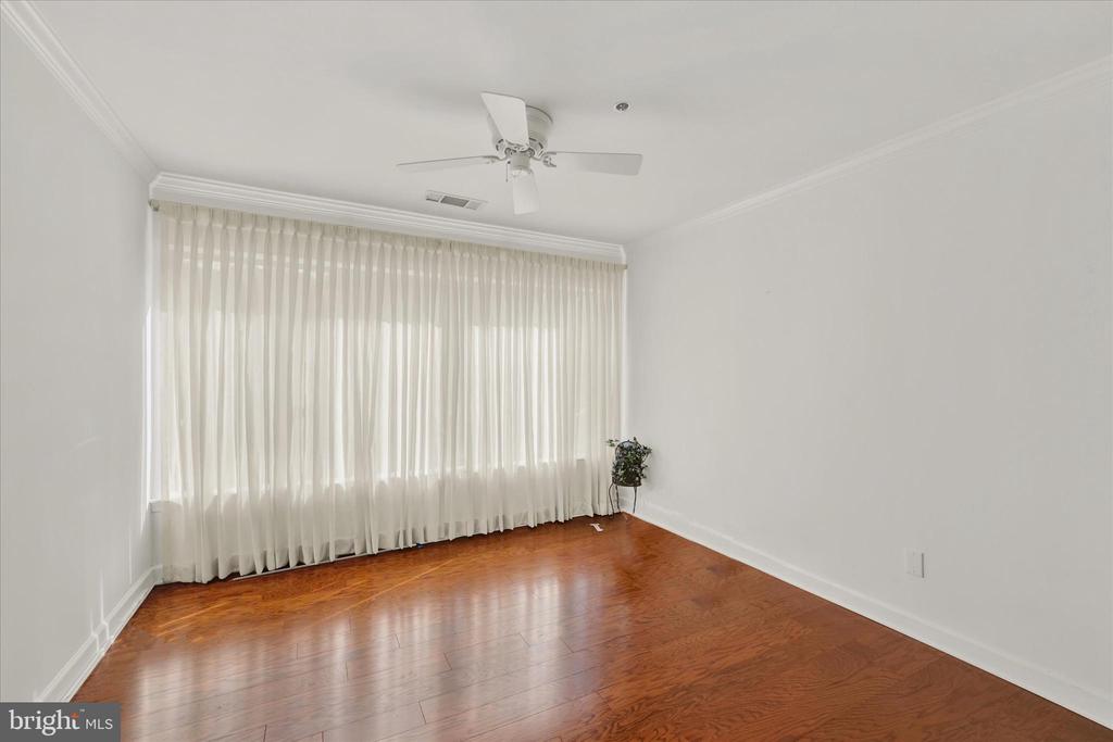 3 Southerly Ct #202