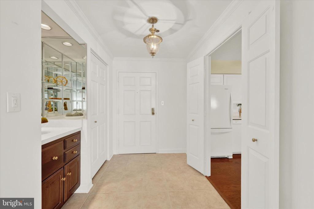 3 Southerly Ct #202