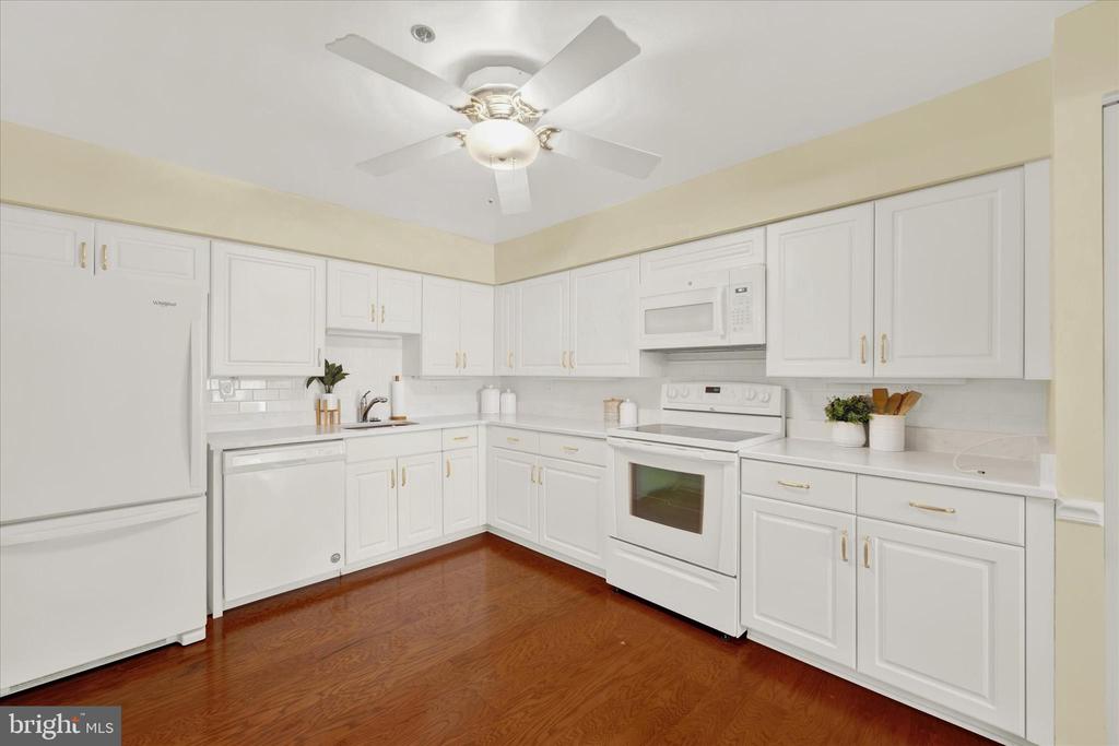 3 Southerly Ct #202