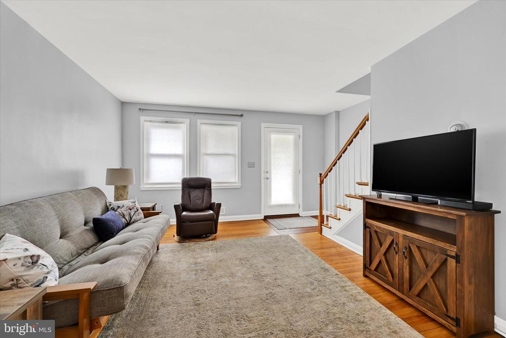 8356 Edgedale