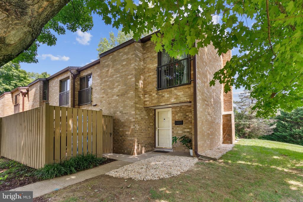 13 Wimpole Ct #D