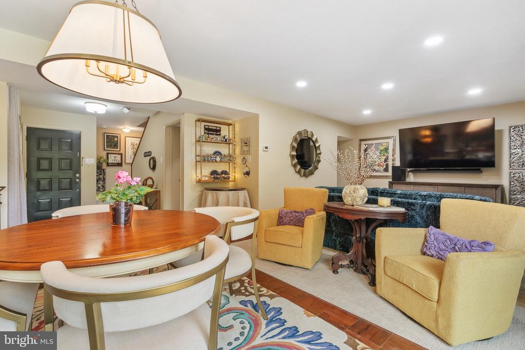 13 Wimpole Ct #D