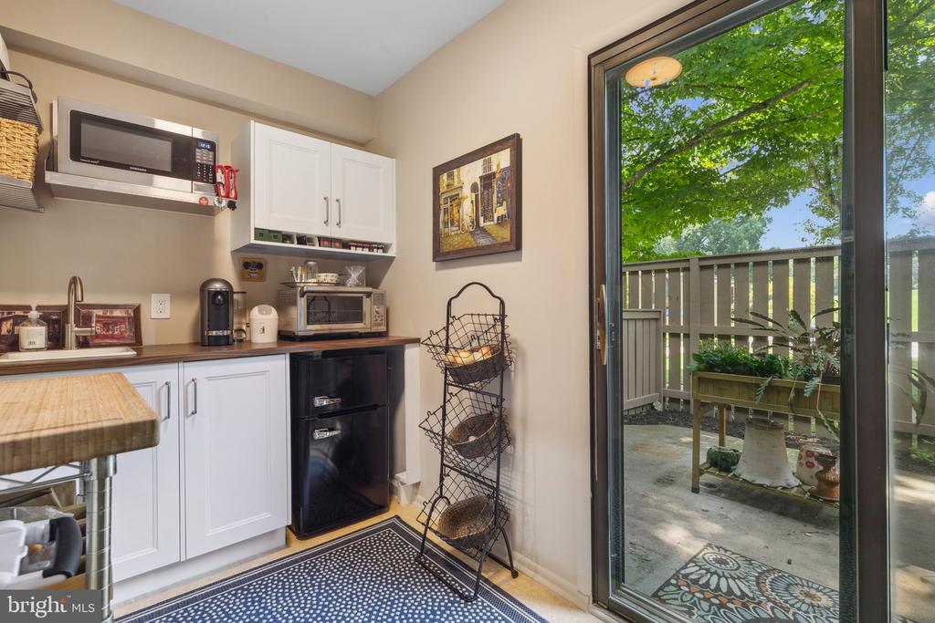 13 Wimpole Ct #D