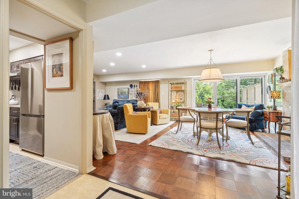 13 Wimpole Ct #D