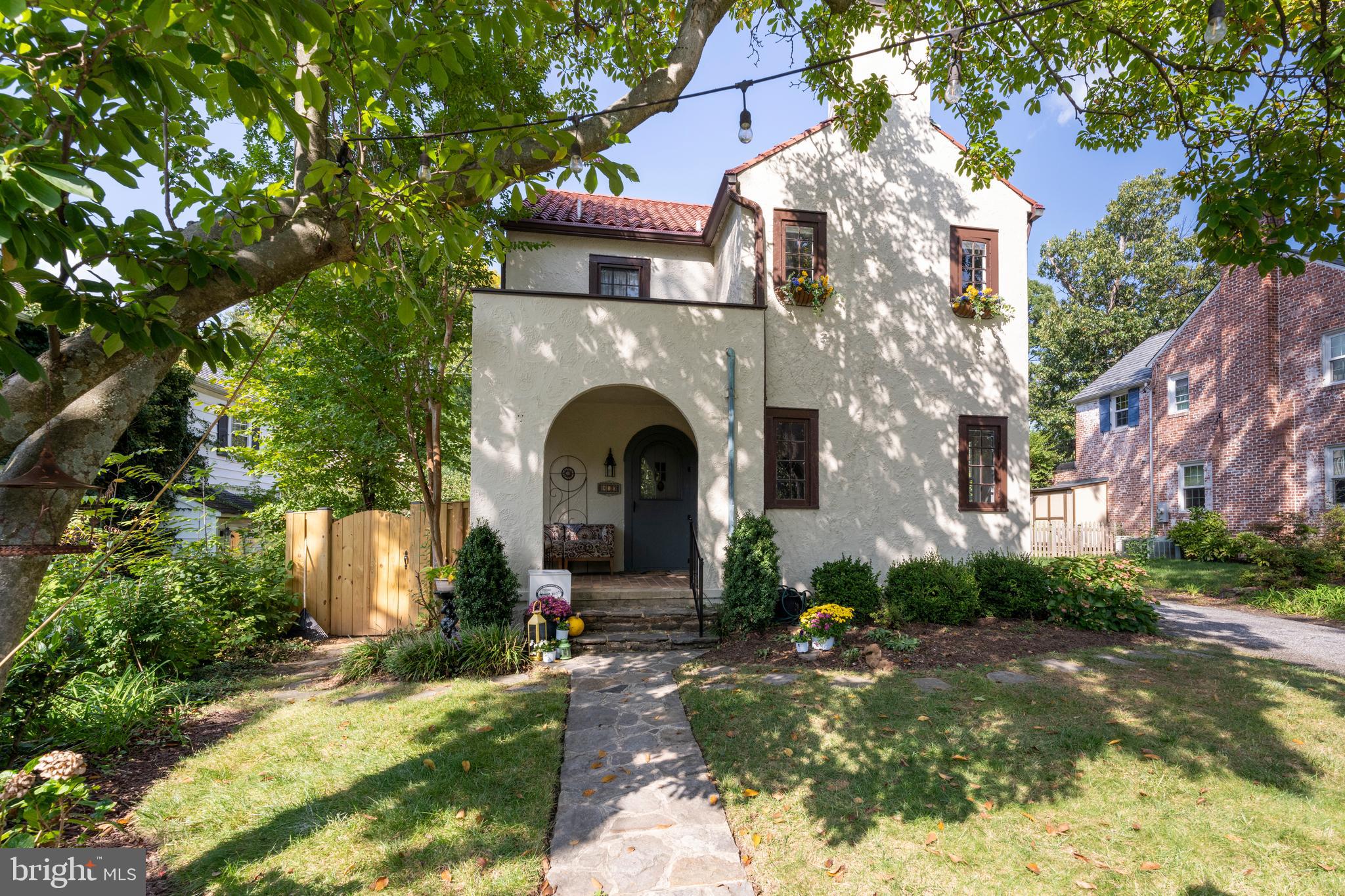 910 Kingston Rd