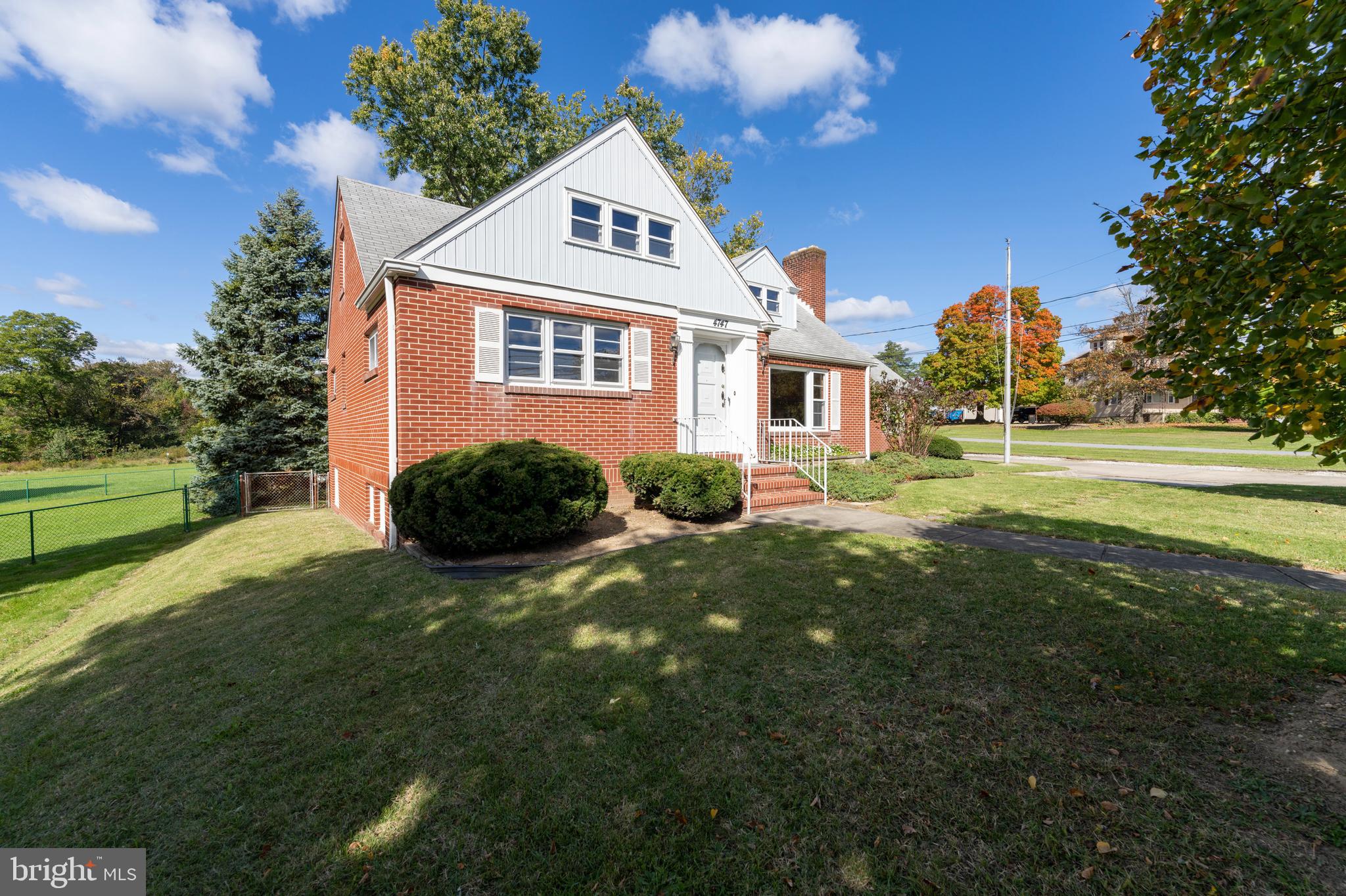 4747 Ridge Rd