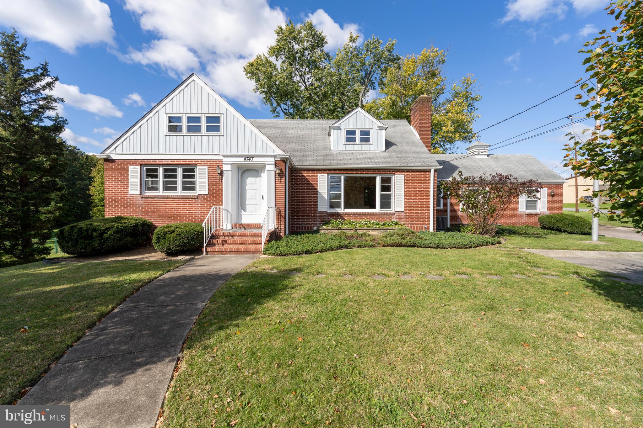 4747 Ridge Rd