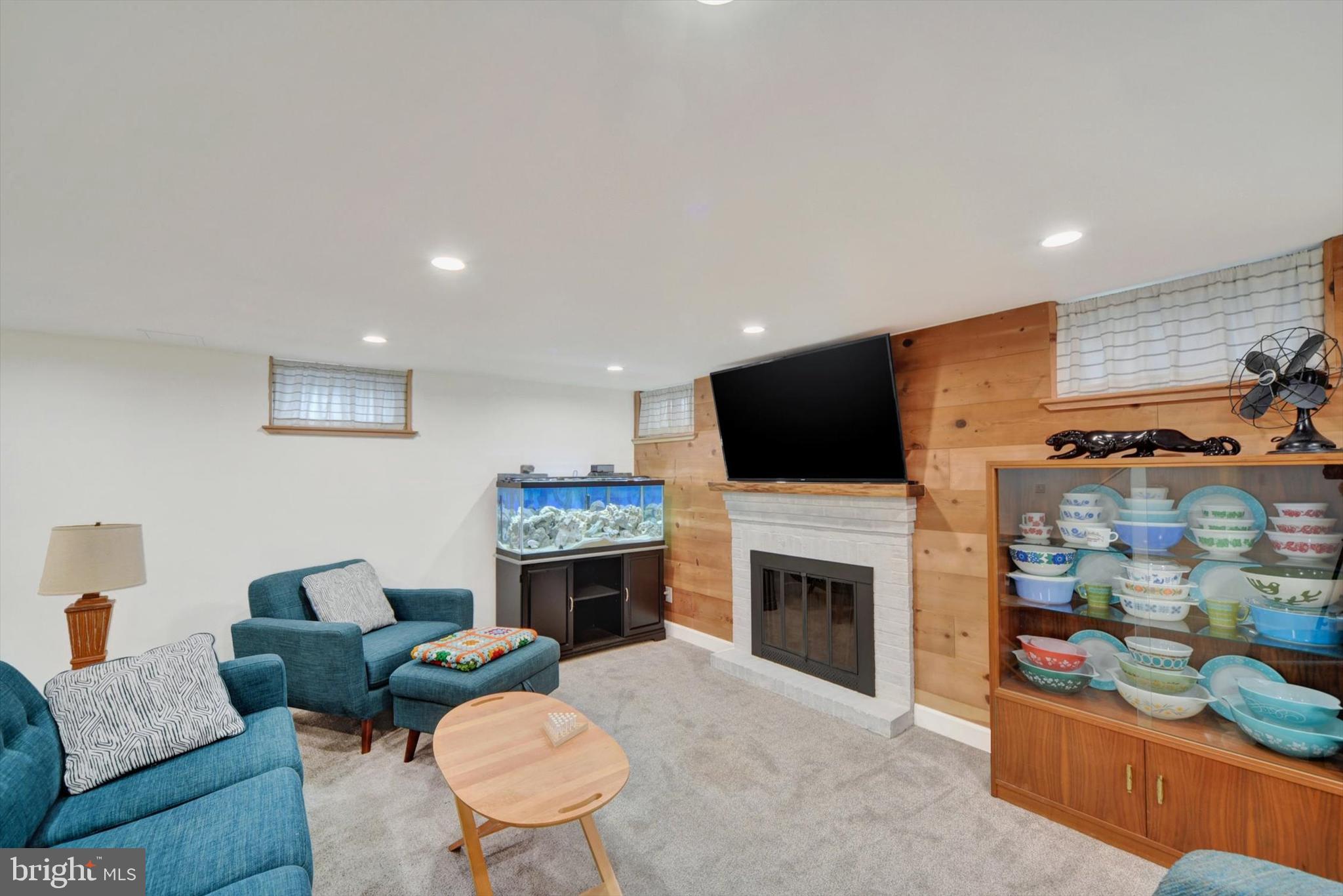 1548 Dellsway Rd