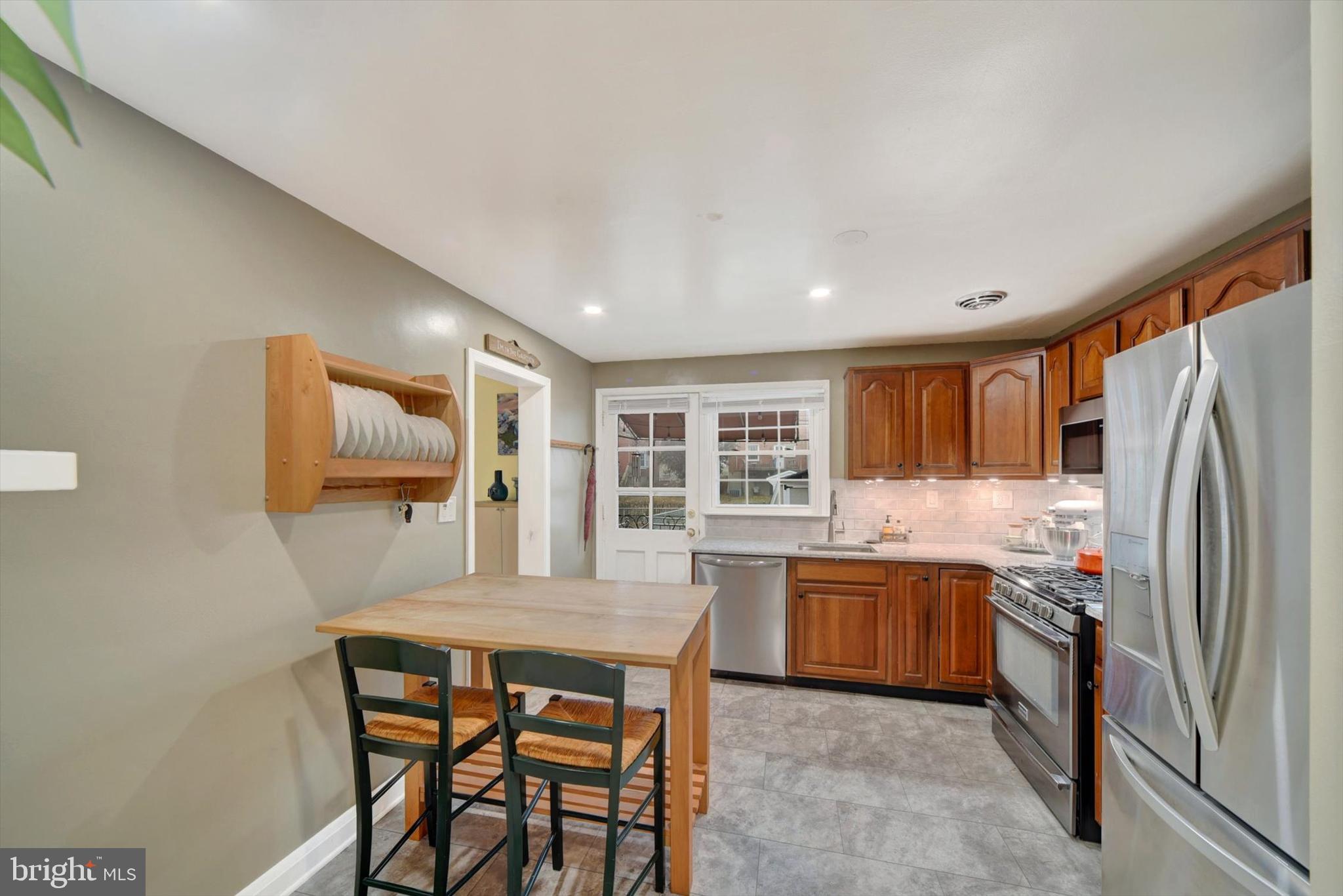 1548 Dellsway Rd