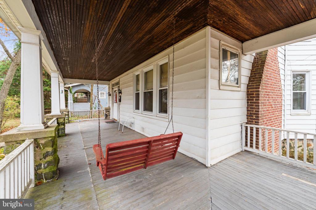 2601 Poplar Dr