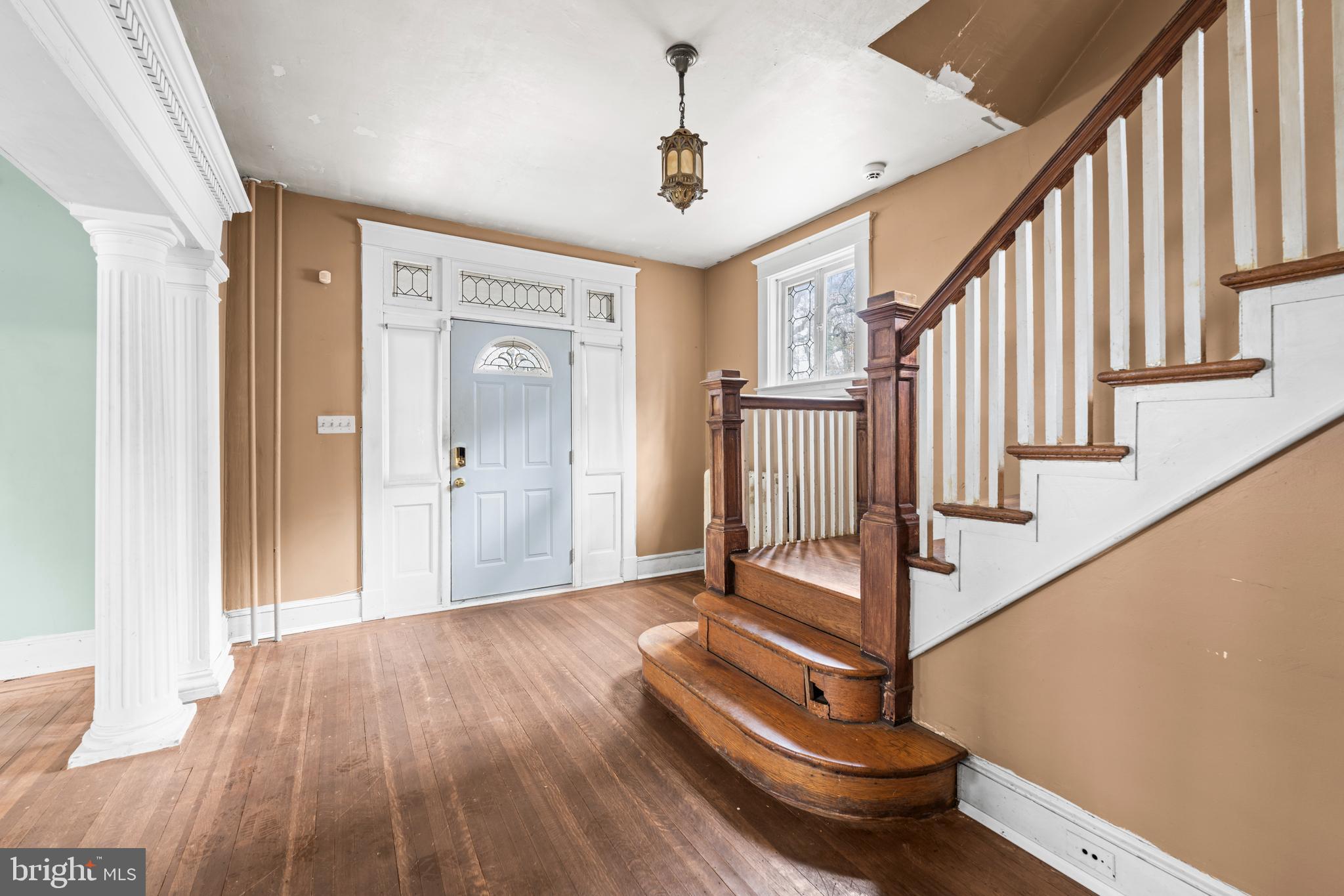2601 Poplar Dr