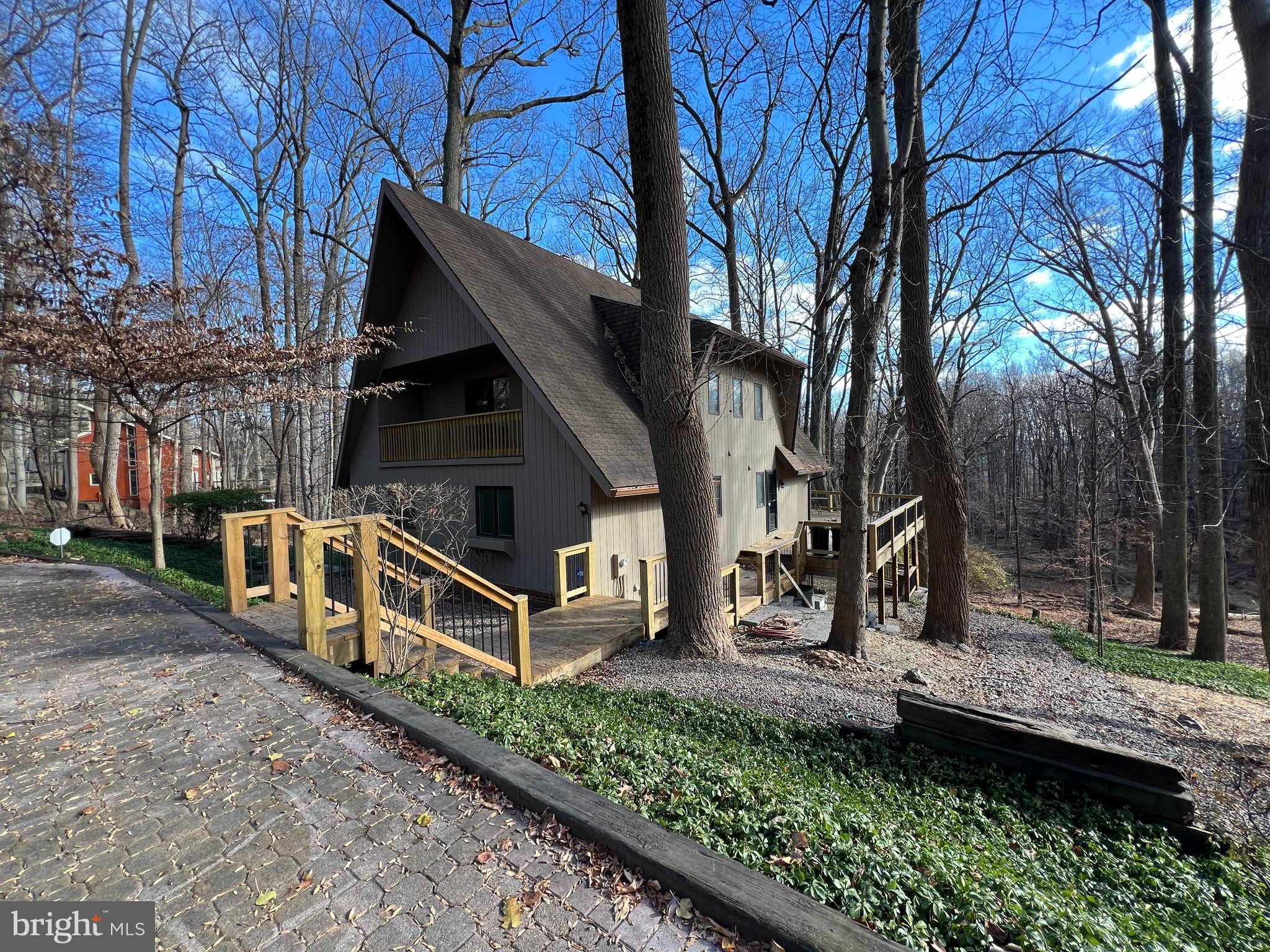 12889 EAGLES VIEW RD