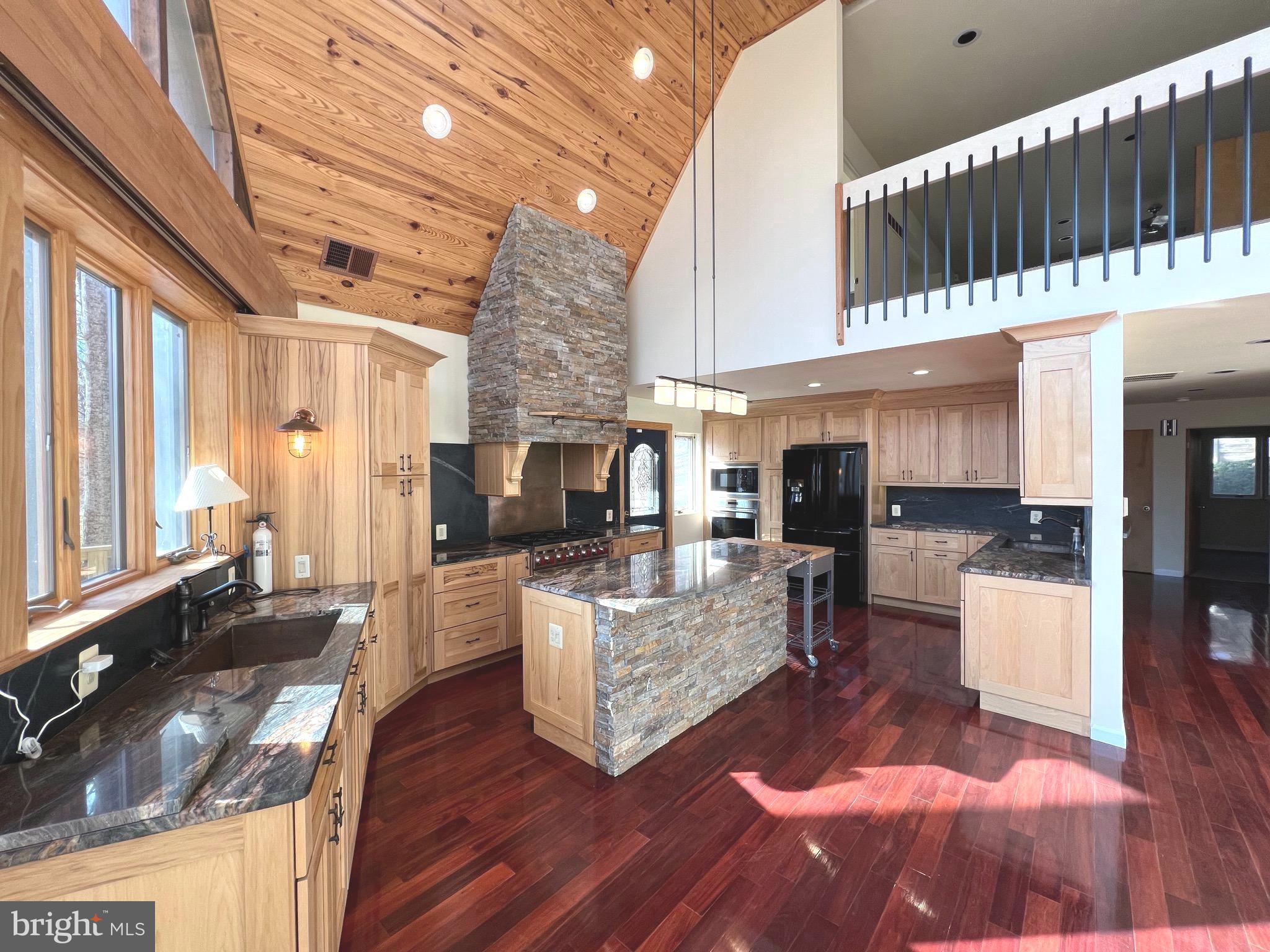 12889 EAGLES VIEW RD
