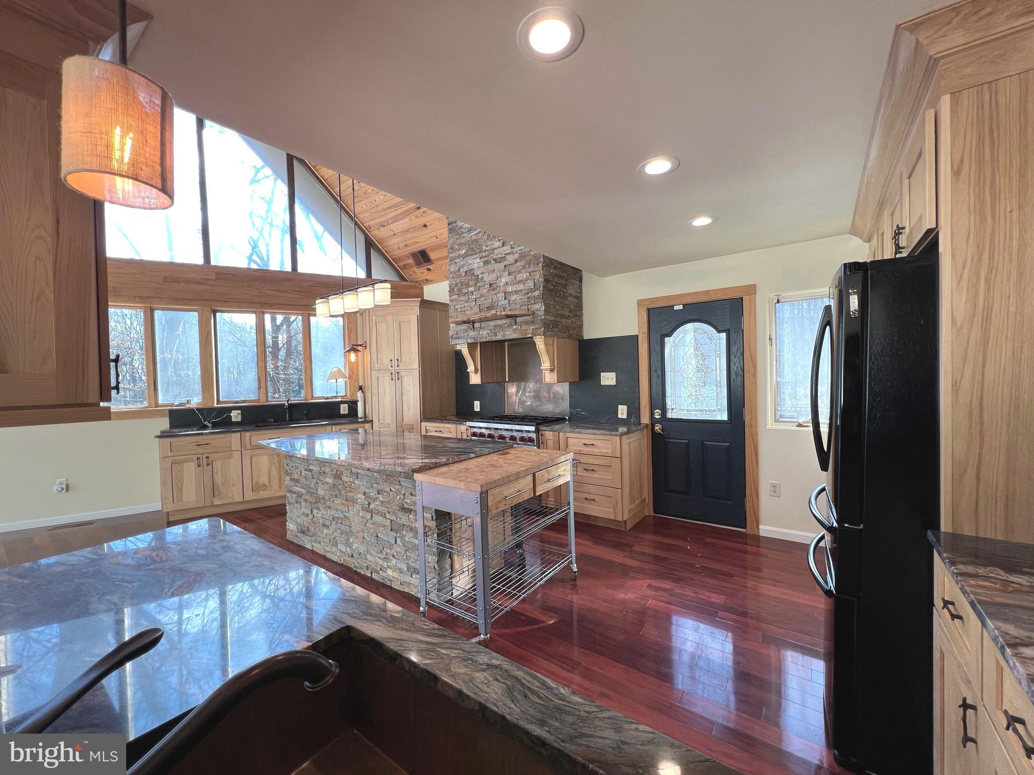 12889 EAGLES VIEW RD