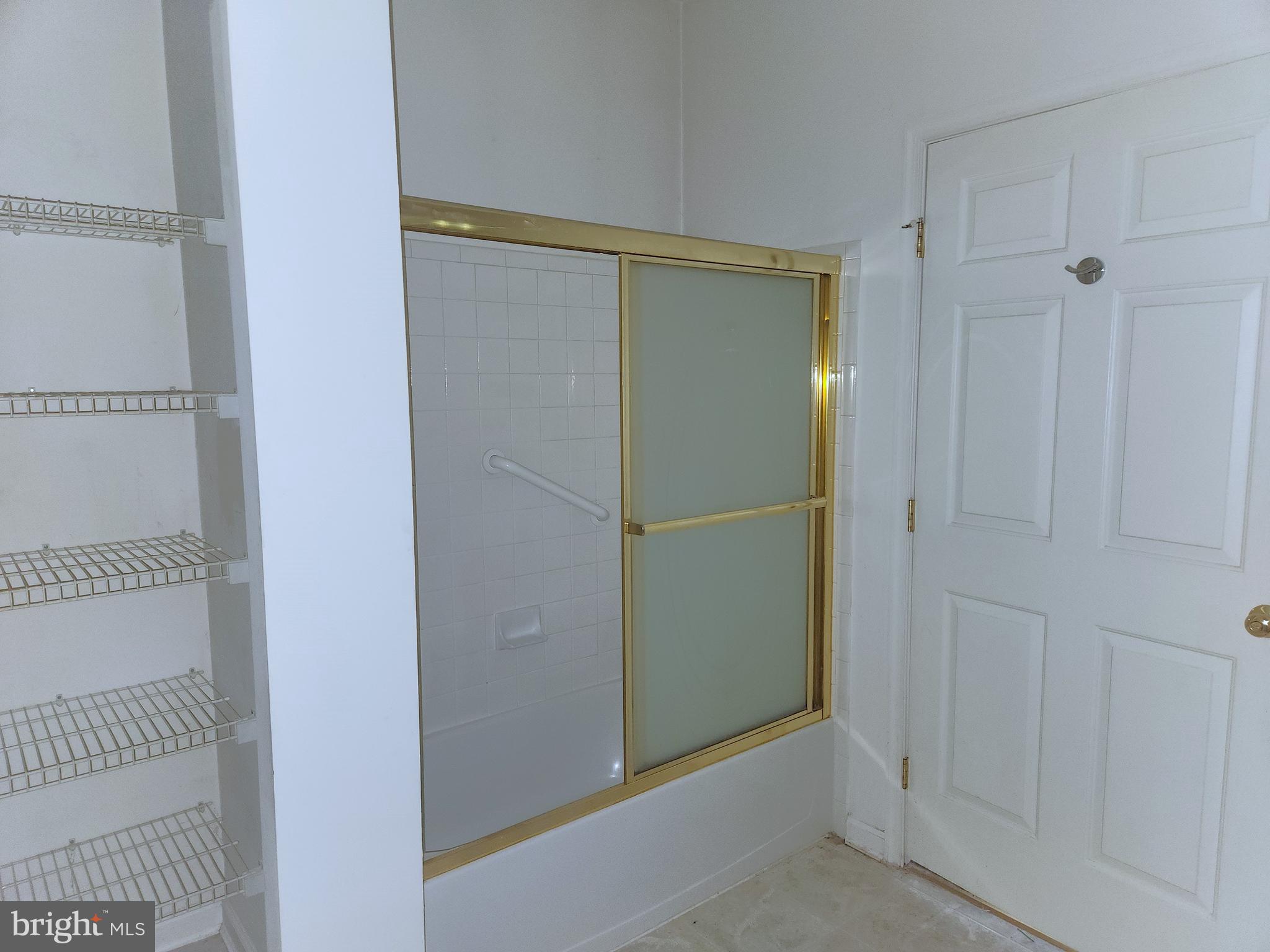 5124 BRIGHTLEAF COURT 5124