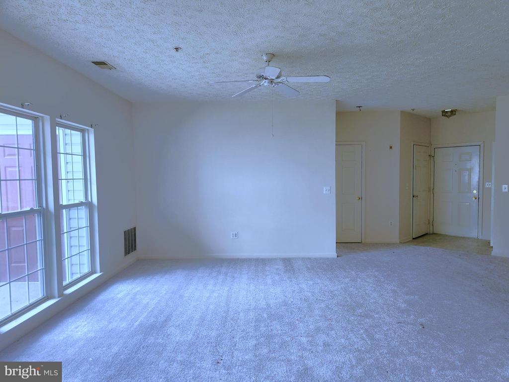 5124 BRIGHTLEAF COURT 5124