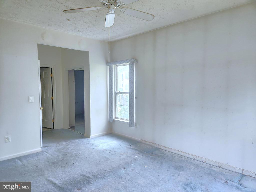 5124 BRIGHTLEAF COURT 5124