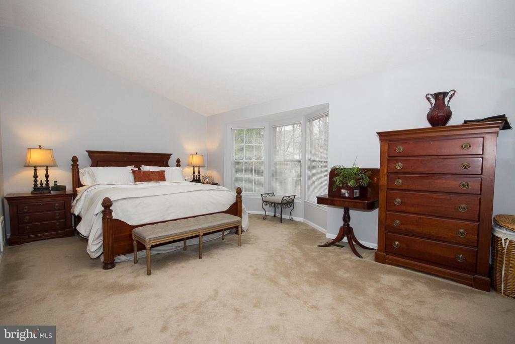 1212 WALNUTWOOD