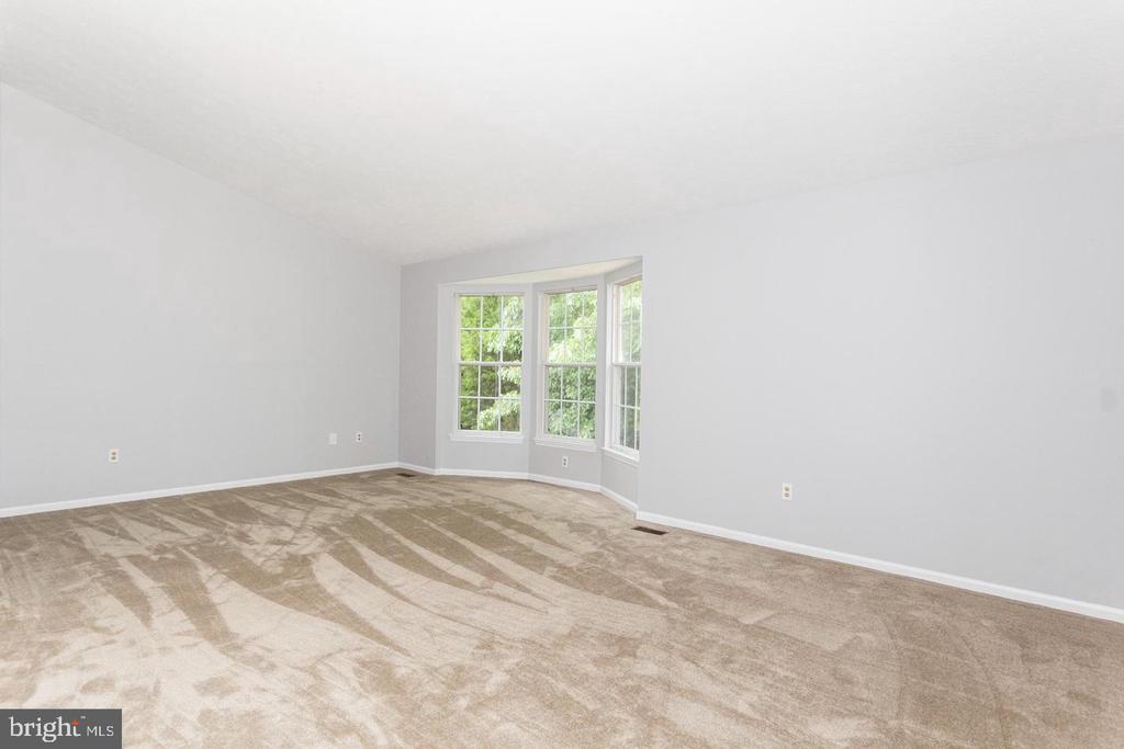 1212 WALNUTWOOD
