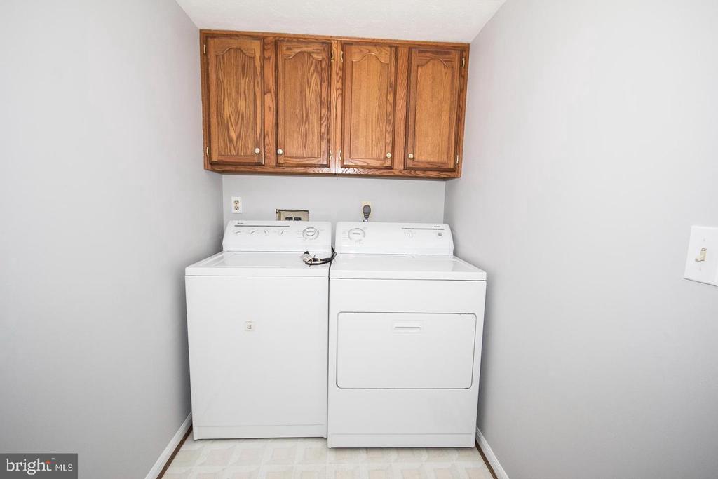 1212 WALNUTWOOD