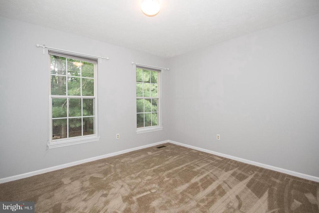 1212 WALNUTWOOD