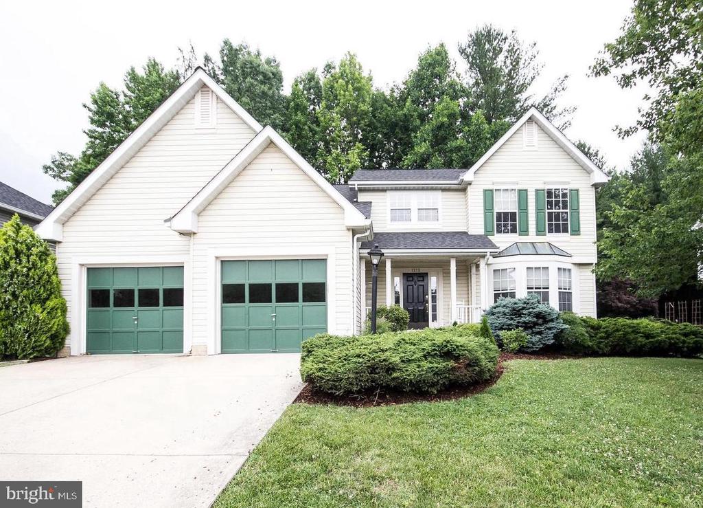 1212 WALNUTWOOD