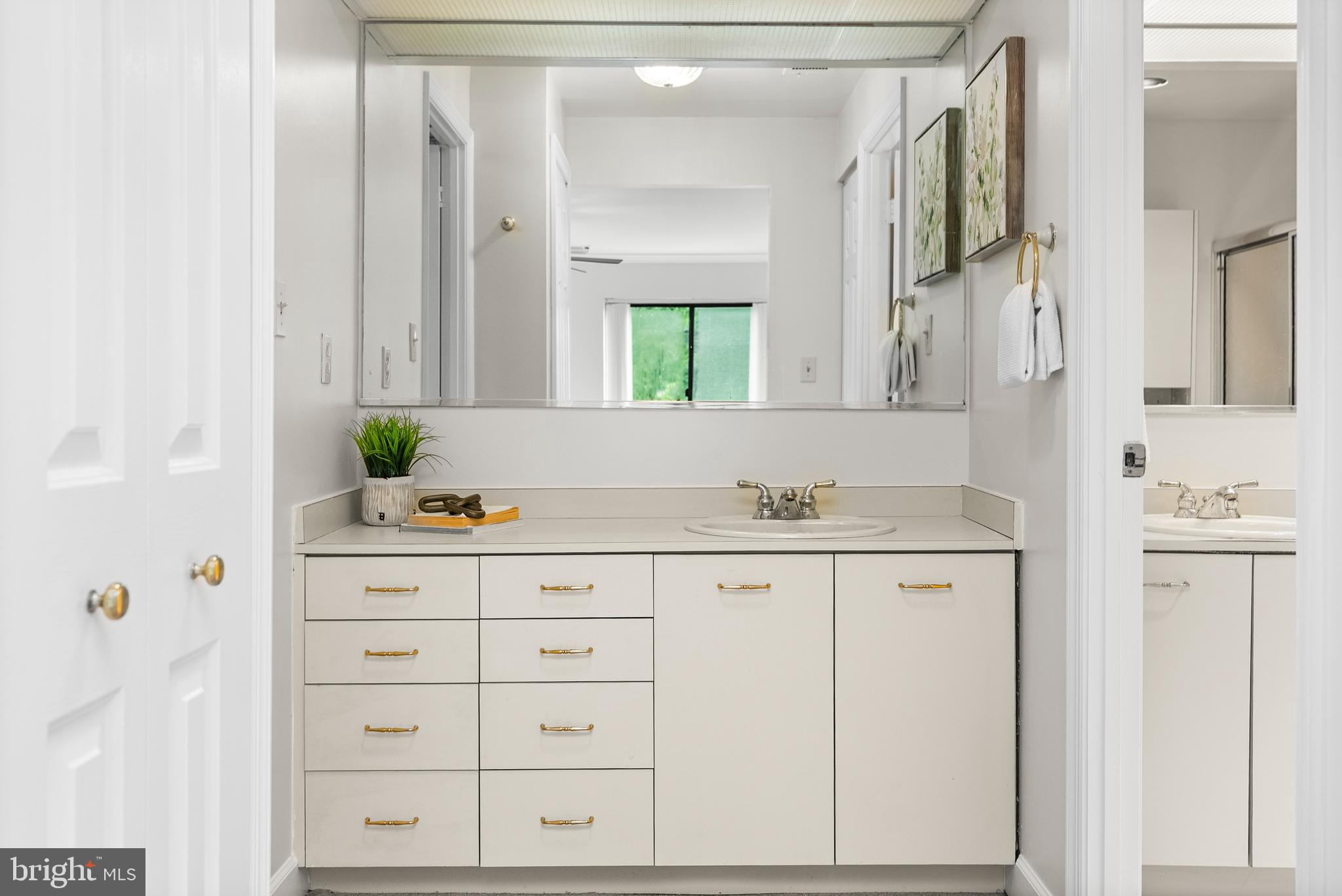 3 Southerly Ct #602