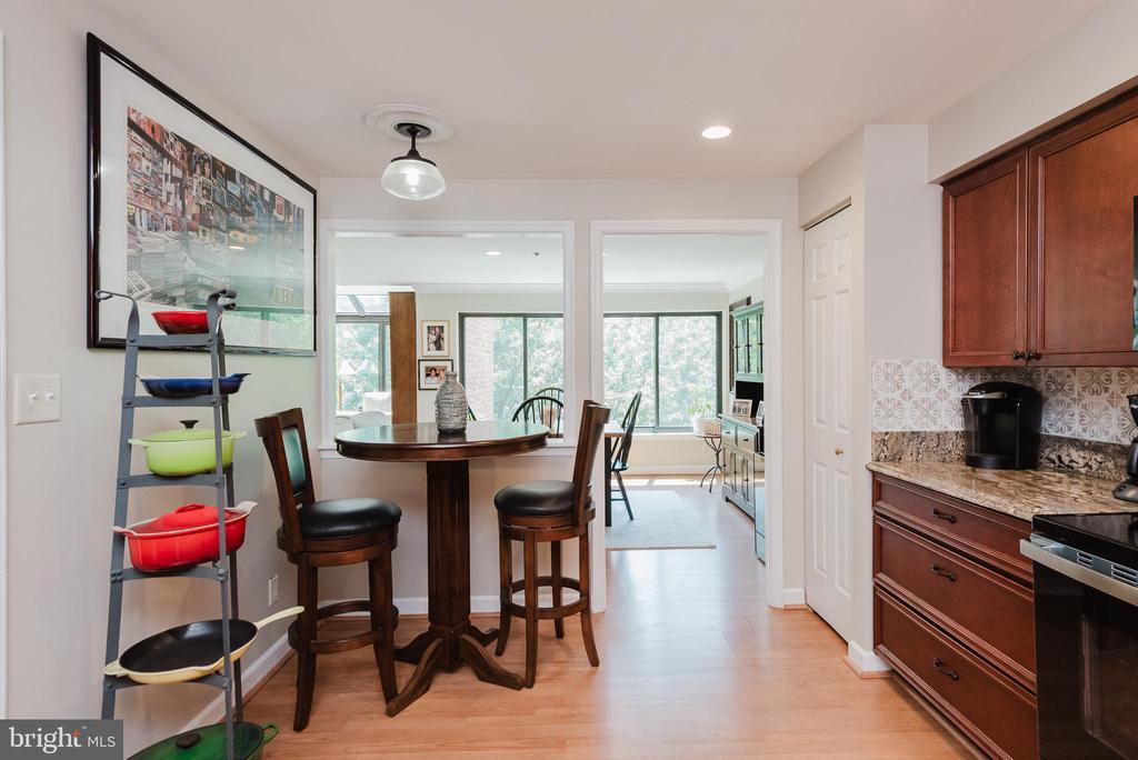 1 SOUTHERLY COURT 601